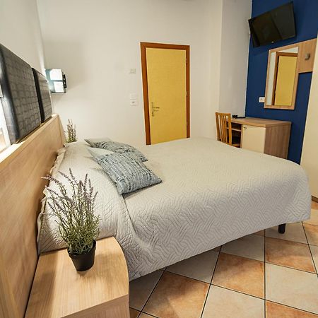 Hotel Aldebaran Римини Экстерьер фото