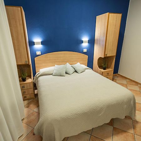 Hotel Aldebaran Римини Экстерьер фото