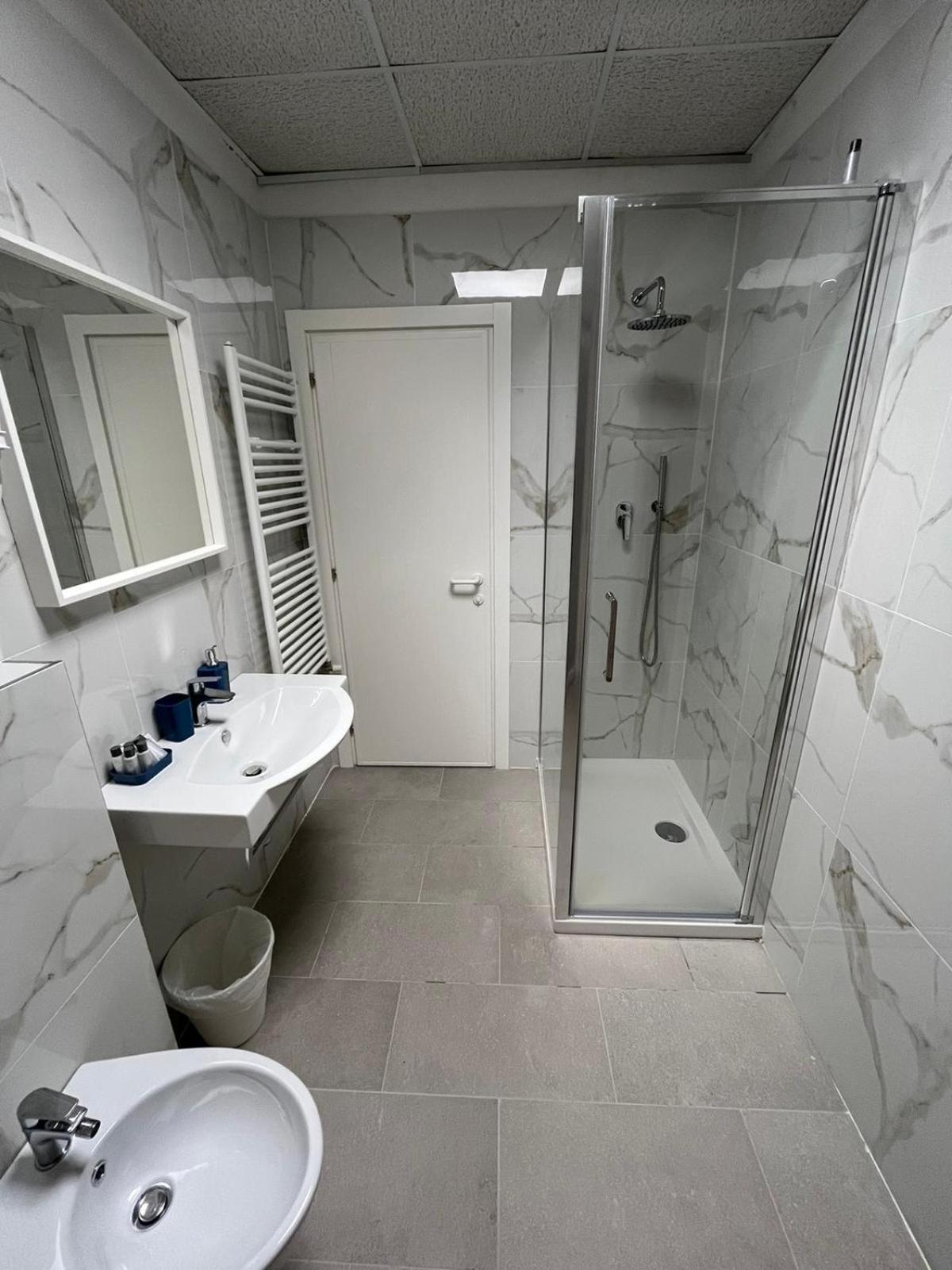 Hotel Aldebaran Римини Экстерьер фото