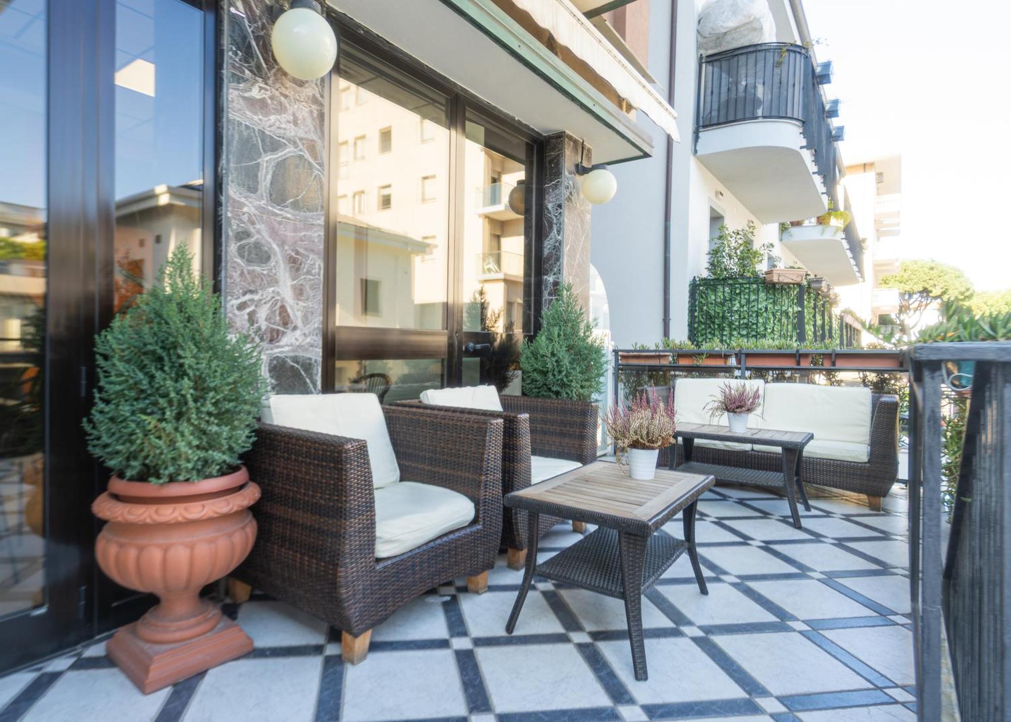 Hotel Aldebaran Римини Экстерьер фото