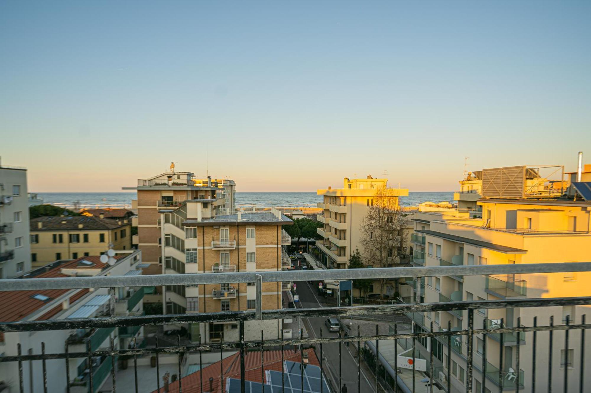 Hotel Aldebaran Римини Экстерьер фото